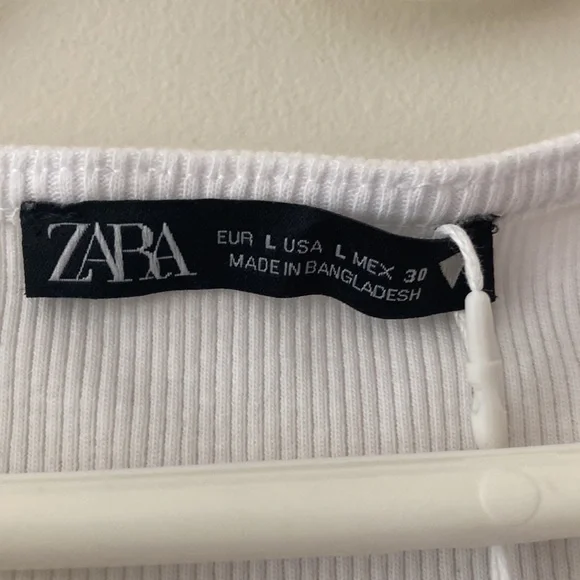 Zara white cropped v neck Tshirt - Picture 3 of 4